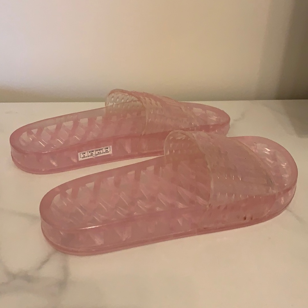 Pink Fenty Puma Jelly Slides- NEVER WORN, size 8.5